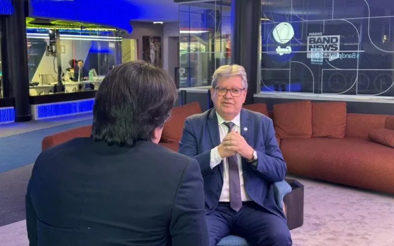 CRÍTICA: Governador João Azevêdo defende que esquerda reavalie comunicação e alerta: “Discurso de 20 anos atrás não agrega”