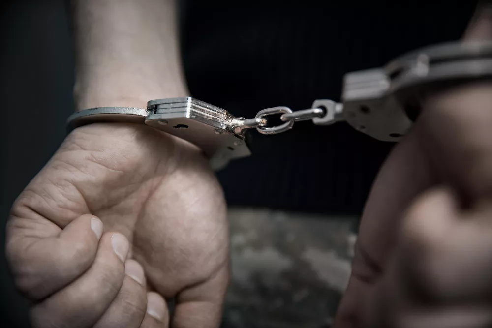 Jovem é detido em Patos em cumprimento de mandado por associação ao tráfico