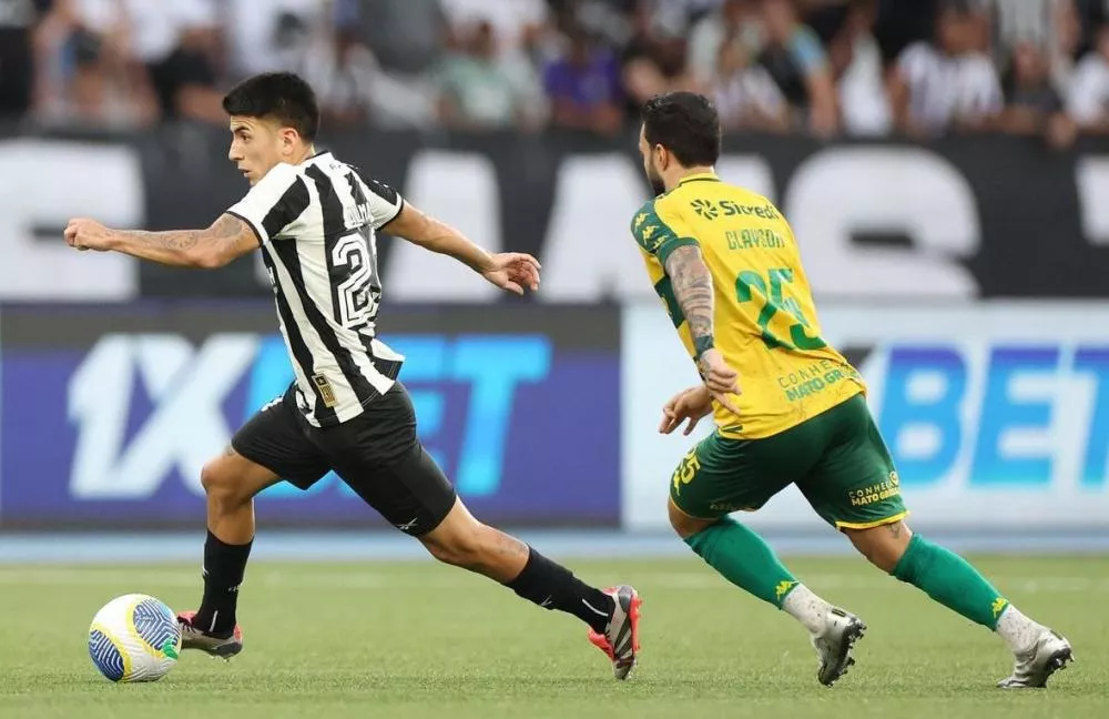 Botafogo para em retranca do Cuiabá, só empata e vê Palmeiras diminuir diferença na briga pelo título