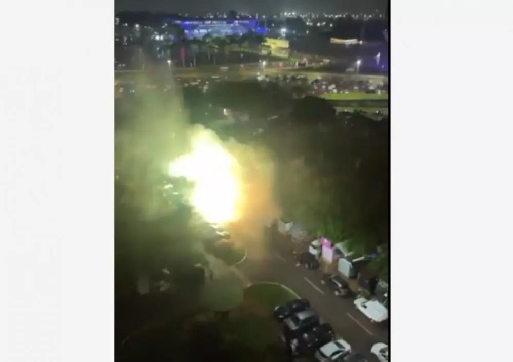 Praça dos Três Poderes, em Brasília, é isolada após explosões; uma morte é confirmada em frente ao STF