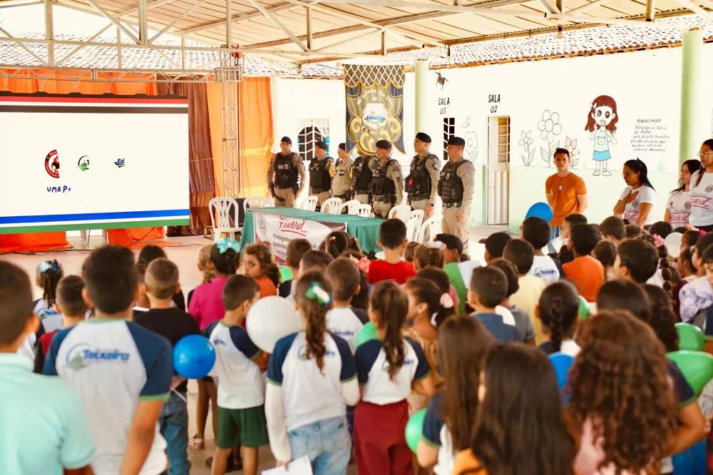 Polícia Militar participa de formação de mais de 100 alunos proerdianos em Teixeira-PB