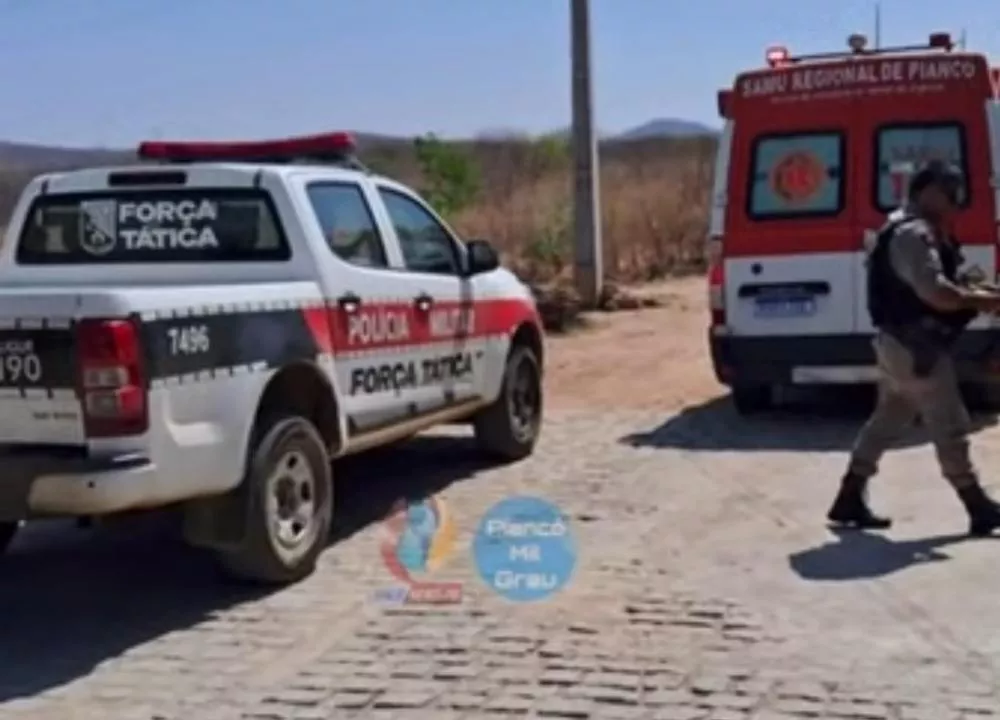 Jovem é alvejado a tiros em plena luz do dia, em Piancó-PB