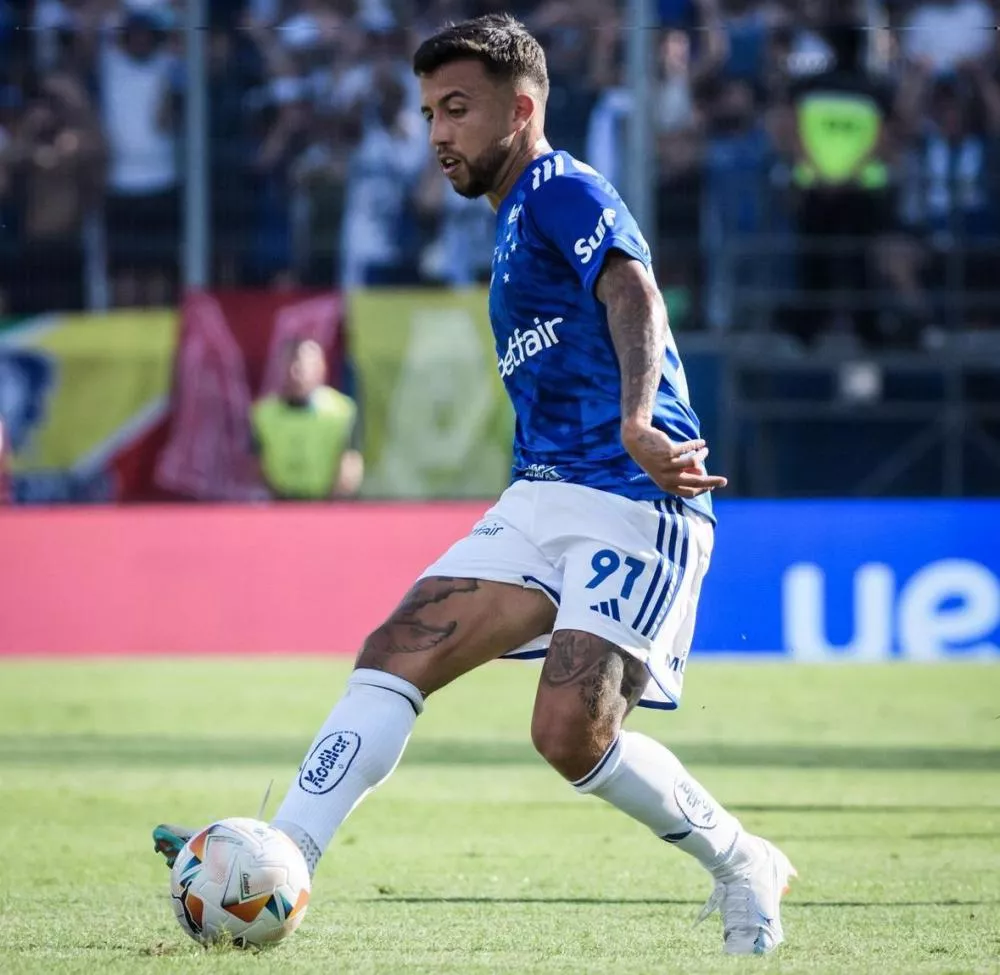 Cruzeiro perde para o Racing e amarga vice da Sul-Americana