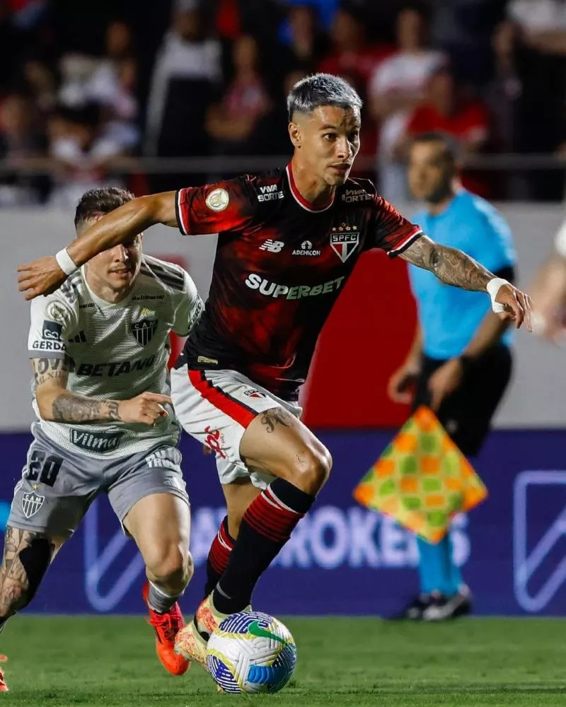 Paulinho faz dois, mas Atlético-MG cede empate ao São Paulo; Zaracho se lesiona e preocupa para Libertadores