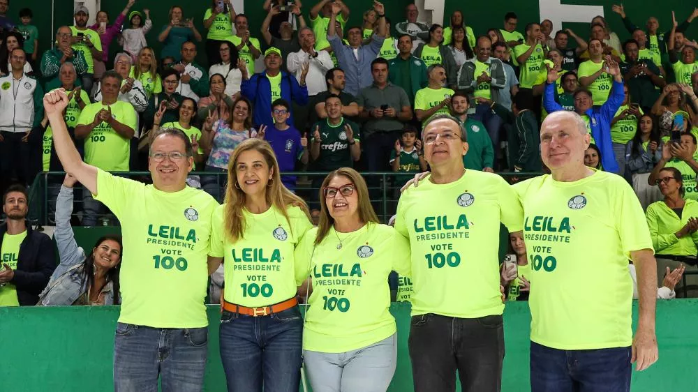 Leila Pereira vence Savério Orlandi e é reeleita presidente do Palmeiras