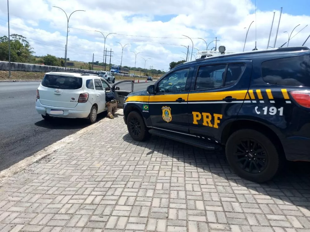 PRF na Paraíba flagra três condutores embriagados e recupera dois carros durante o final de semana, um deles em Santa Luzia