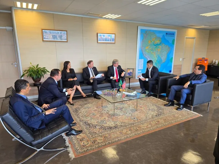 Em reunião com João Azevêdo, Governo Federal diz que trabalha para retomar Operação Carro-Pipa na Paraíba; Cagepa e Bombeiros suprirão falta de água