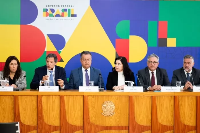 Salário mínimo, BPC, Bolsa Família, IR e previdência de militares: Entenda pacote fiscal de R$ 70 bi anunciado por Haddad