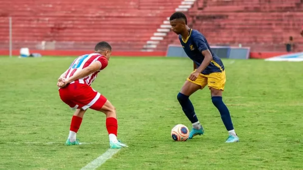 Serra Branca contrata volante Esquerdinha, ex-Retrô