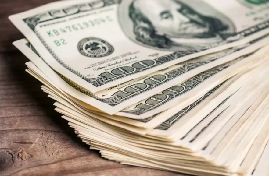Nota de dólar americano. Foto: Adobe Stock