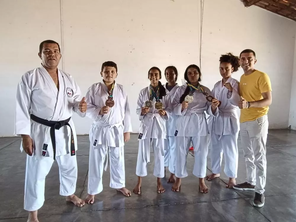 Atletas de Cacimba de Areia são medalhistas no Campeonato Brasileiro de Karatê
