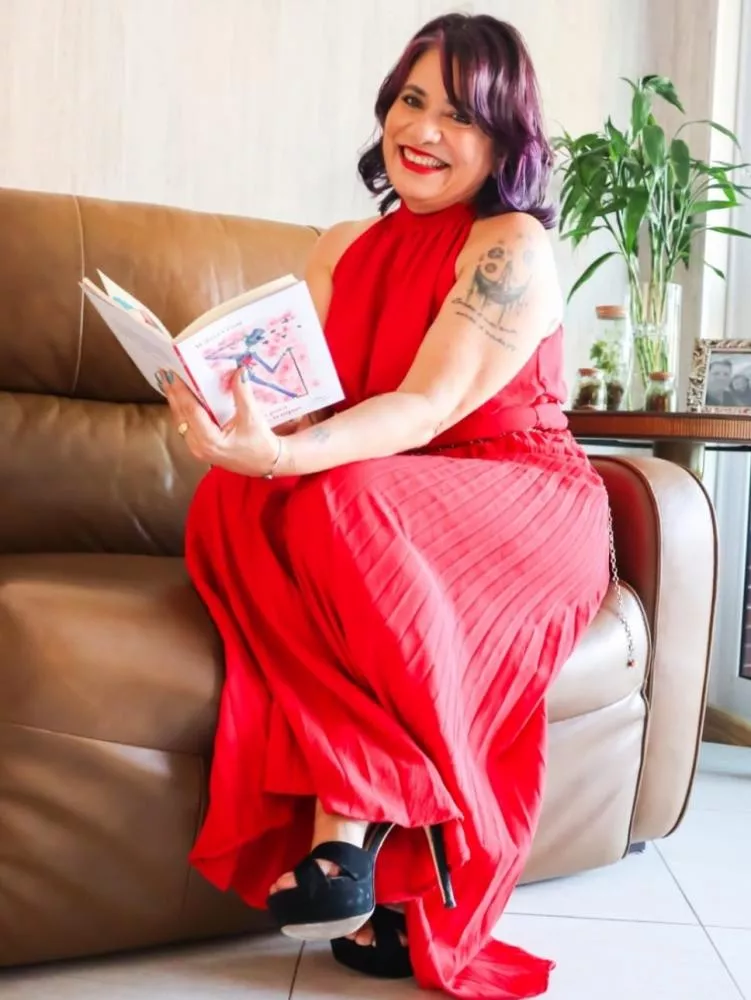 Psicóloga Wilma César lança Poemas para Todos os Tempos nesta sexta-feira, em Patos