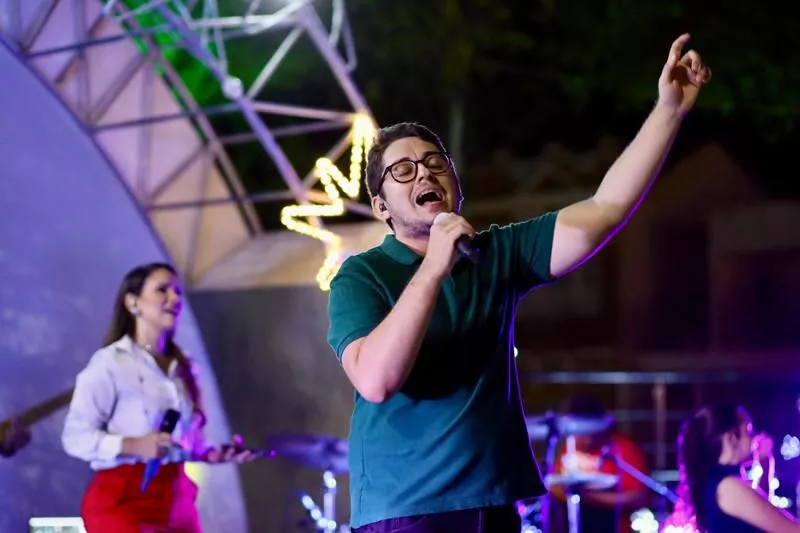 Projeto “Louva na Praça” atrai grande público na programação do Natal da Gente