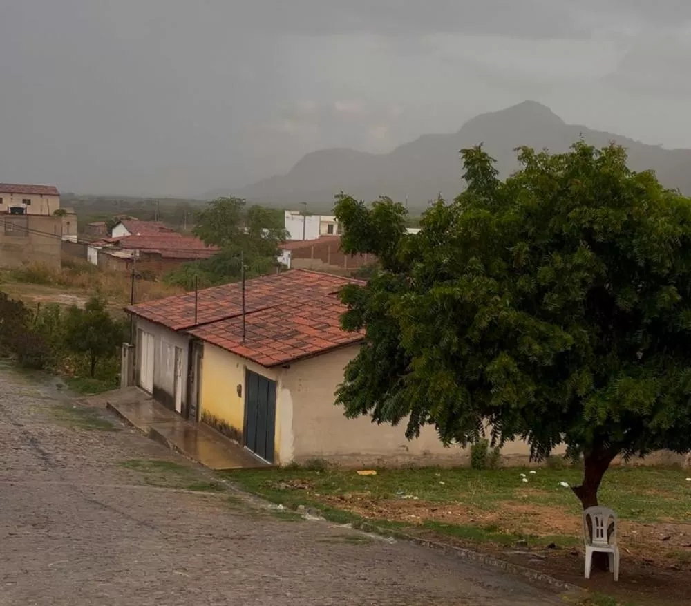 Mesmo com previsões de chuvas para ontem, apenas cinco municípios do regional de Patos tiveram pequenas precipitações