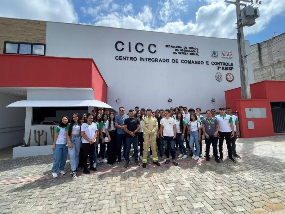 Alunos do Curso de Informática do IFPB visitam Centro Integrado de Comando e Controle de Patos