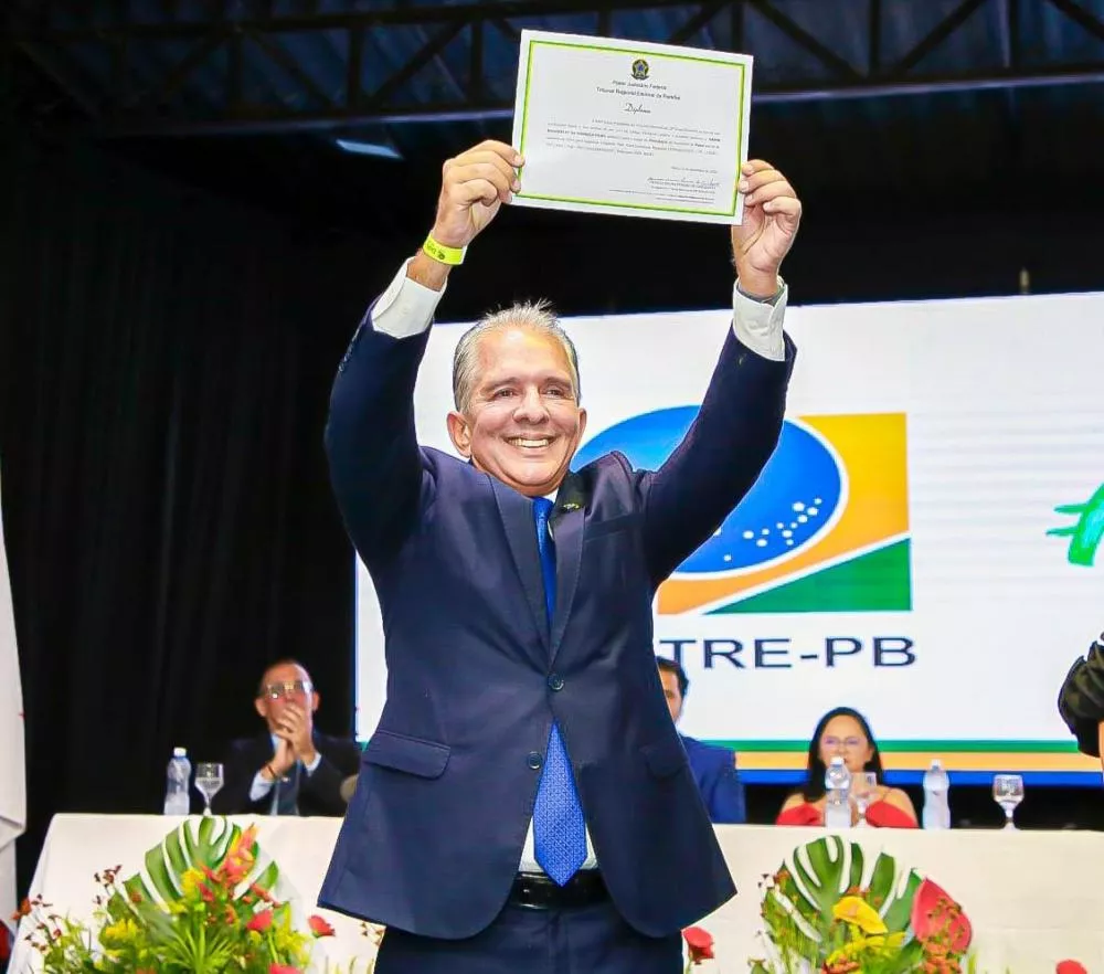 Durante diplomação, prefeito Nabor propõe transformar a cidade em polo de desenvolvimento regional