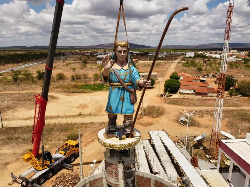 São Mamede inaugura maior estátua do mártir São Mamede do mundo em obra histórica