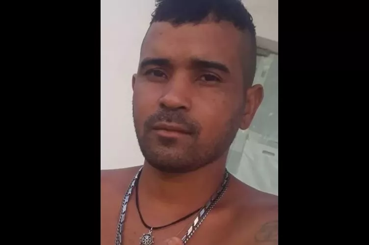 Homem de 30 anos é assassinado a tiros em via pública de Catolé do Rocha