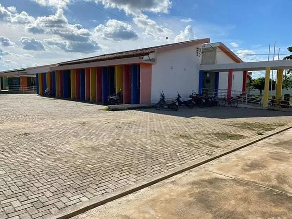Escola estadual em Sousa, no Sertão da Paraíba — Foto: Betto Silva / TV Paraíba