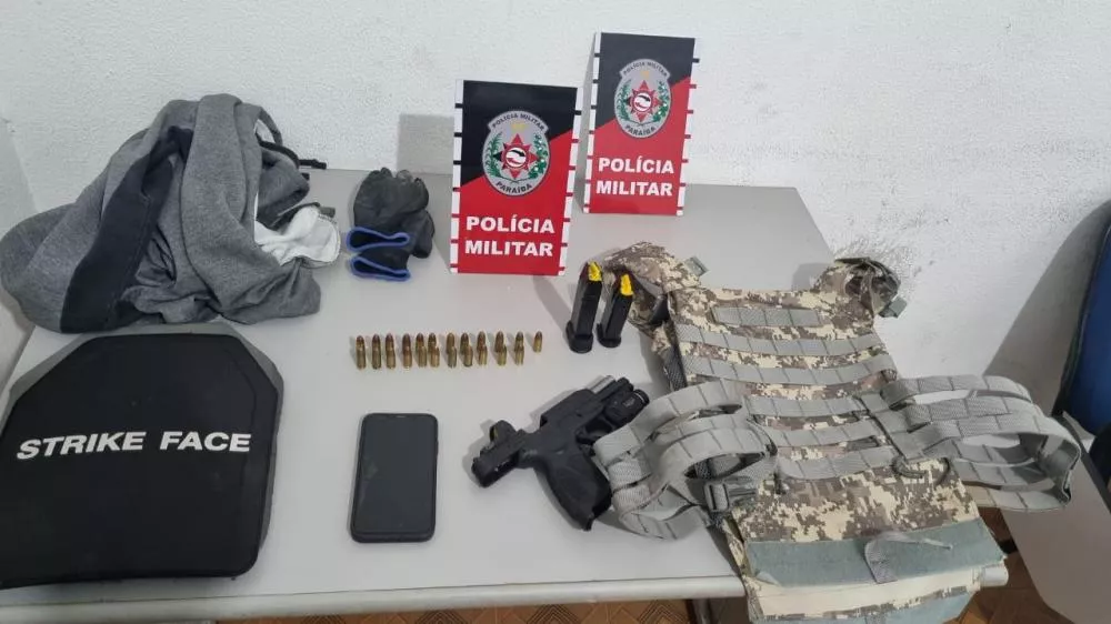 Resposta rápida: Polícia Militar prende suspeito de homicídio e apreende arma de fogo, em Teixeira