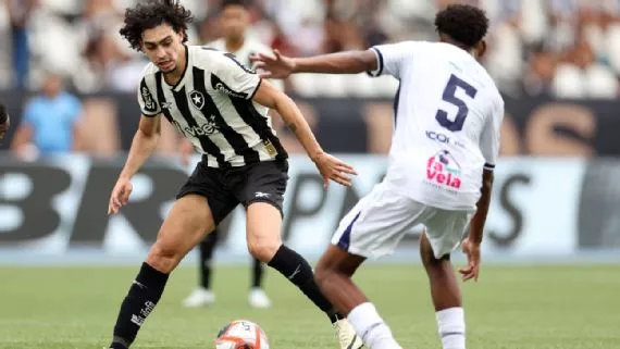 Botafogo sofre com reservas mesmo com um a mais e perde para o Maricá na abertura do Carioca