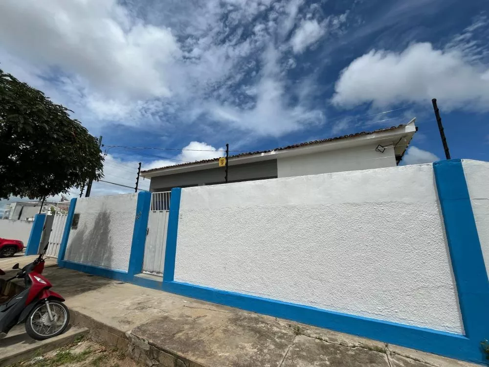 Mãe reclama de organização na distribuição de fichas para matrícula em creche no Salgadinho, em Patos