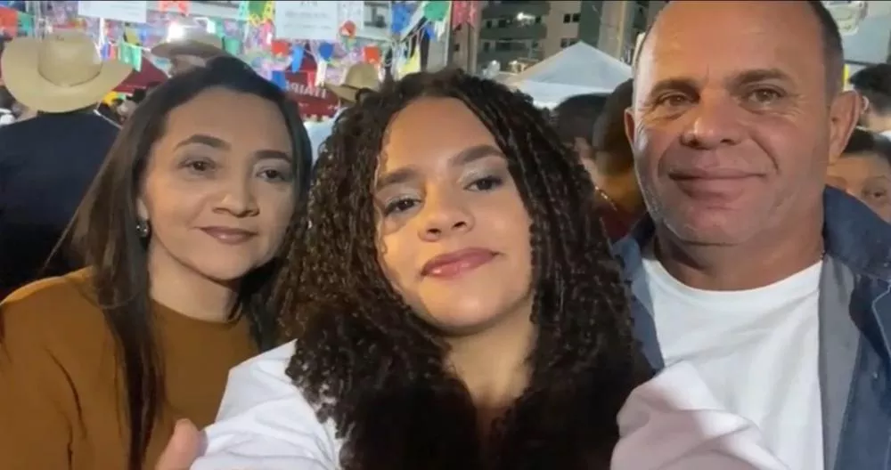 Jovem estudante do IFPB Patos se destaca com 920 pontos na redação do Enem e deseja cursar Arquitetura para trabalhar com o pai