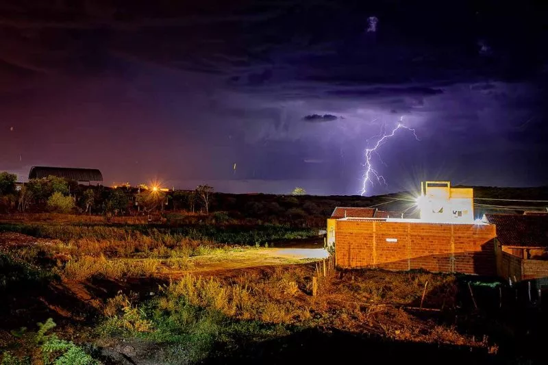Alerta de perigo por chuvas intensas é emitido para 62 cidades do Sertão da Paraíba