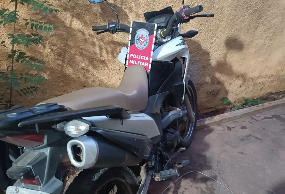 Polícia Militar recupera motocicleta roubada e apreende suspeita em Catolé do Rocha