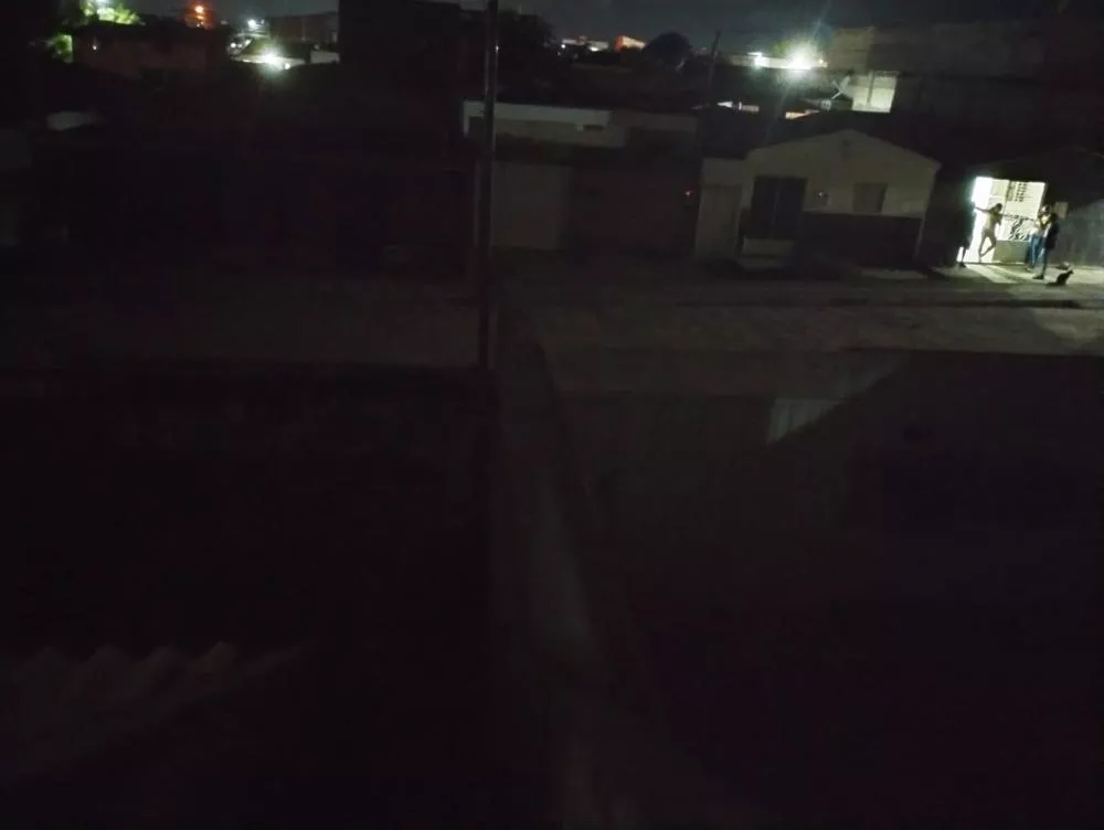 Moradores do bairro Jatobá reclamam de falta de iluminação pública após substituição de poste; Energisa se pronuncia