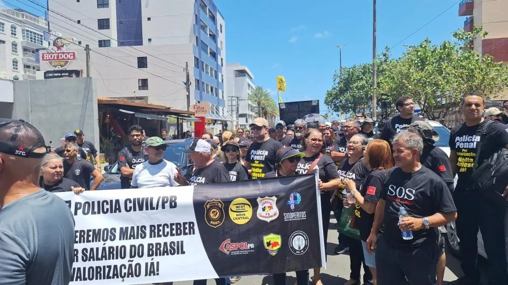 Forças de Segurança protestam por reajuste salarial em João Pessoa e aprovam indicativo de greve para fevereiro