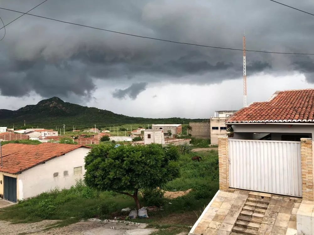Inmet emite alerta de chuvas intensas para toda a Paraíba até esta terça-feira (28)
