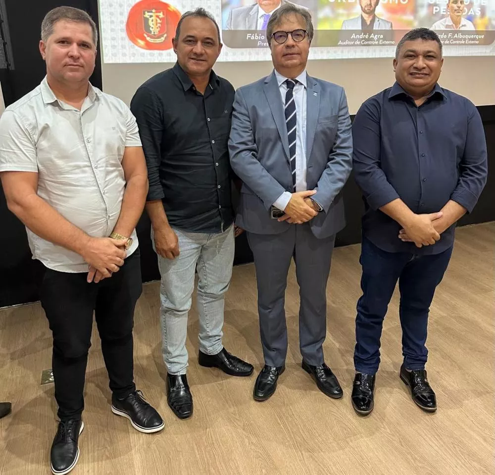 Prefeito de Salgadinho participa de evento no TCE-PB sobre gestão pública eficiente