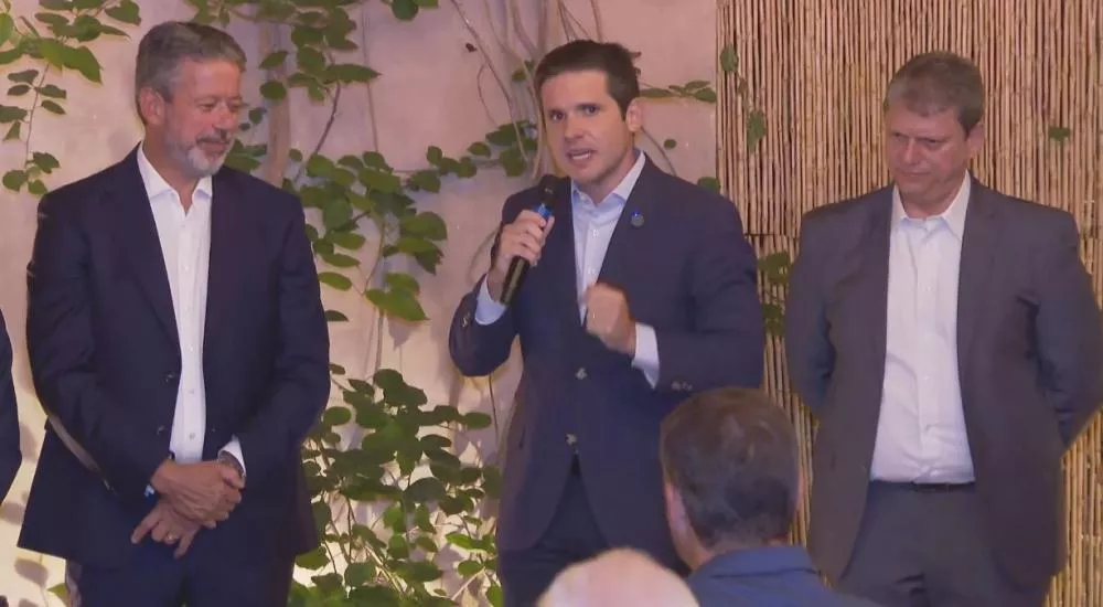 Em jantar em SP, Hugo Motta reúne lideranças políticas de esquerda, centro e direita