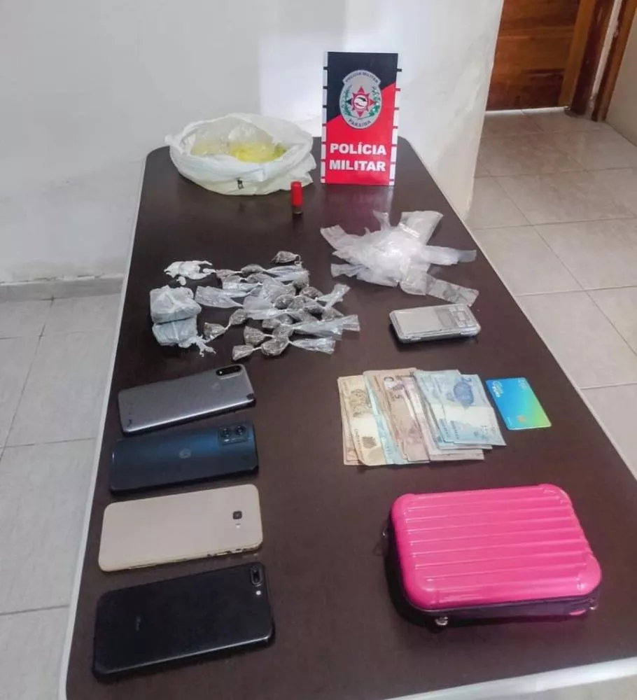 Quatro pessoas são presas por tráfico de drogas no Conjunto Chagas Soares, em Itaporanga