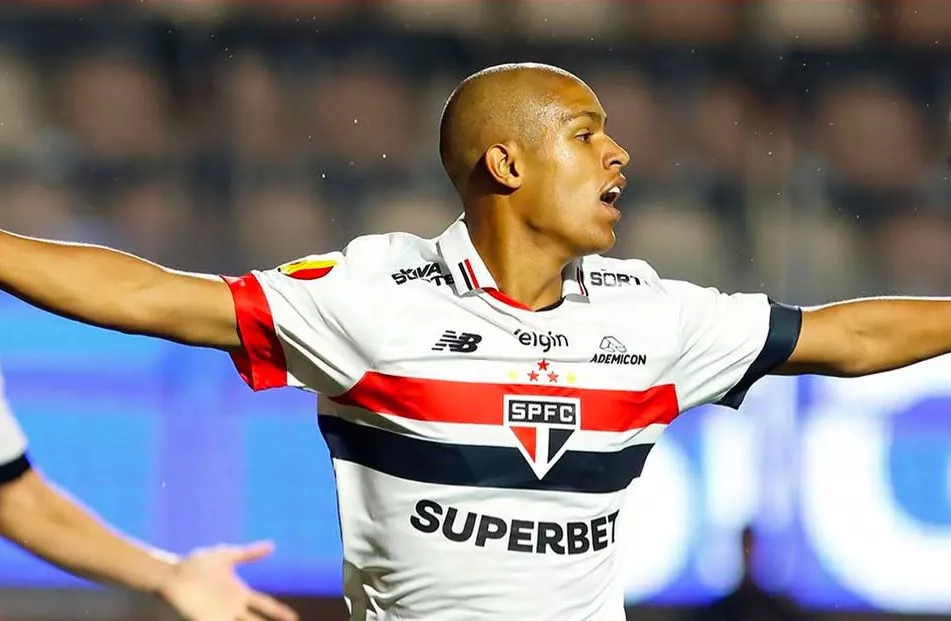 Promessa decide, São Paulo vira sobre a Portuguesa, e emplaca terceira vitória seguida no Paulistão