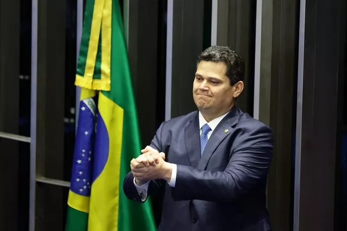 Com 73 votos, Davi Alcolumbre é eleito novamente presidente do Senado Federal