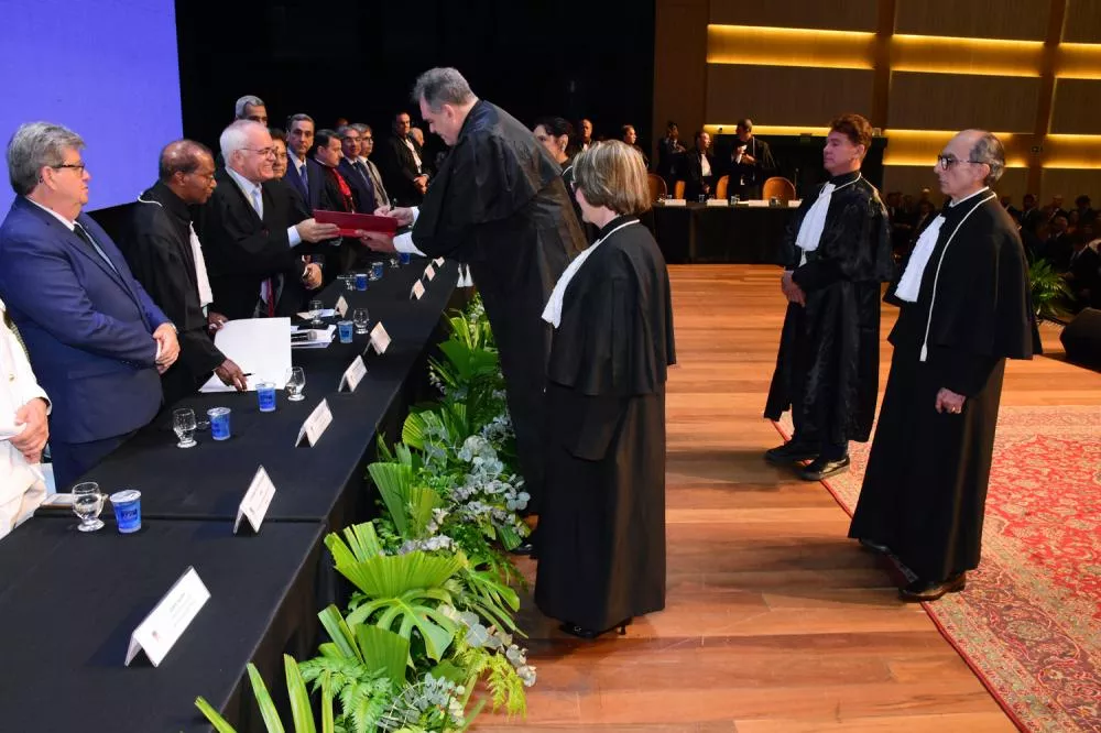 Des. Fred Coutinho toma posse na presidência do TJPB