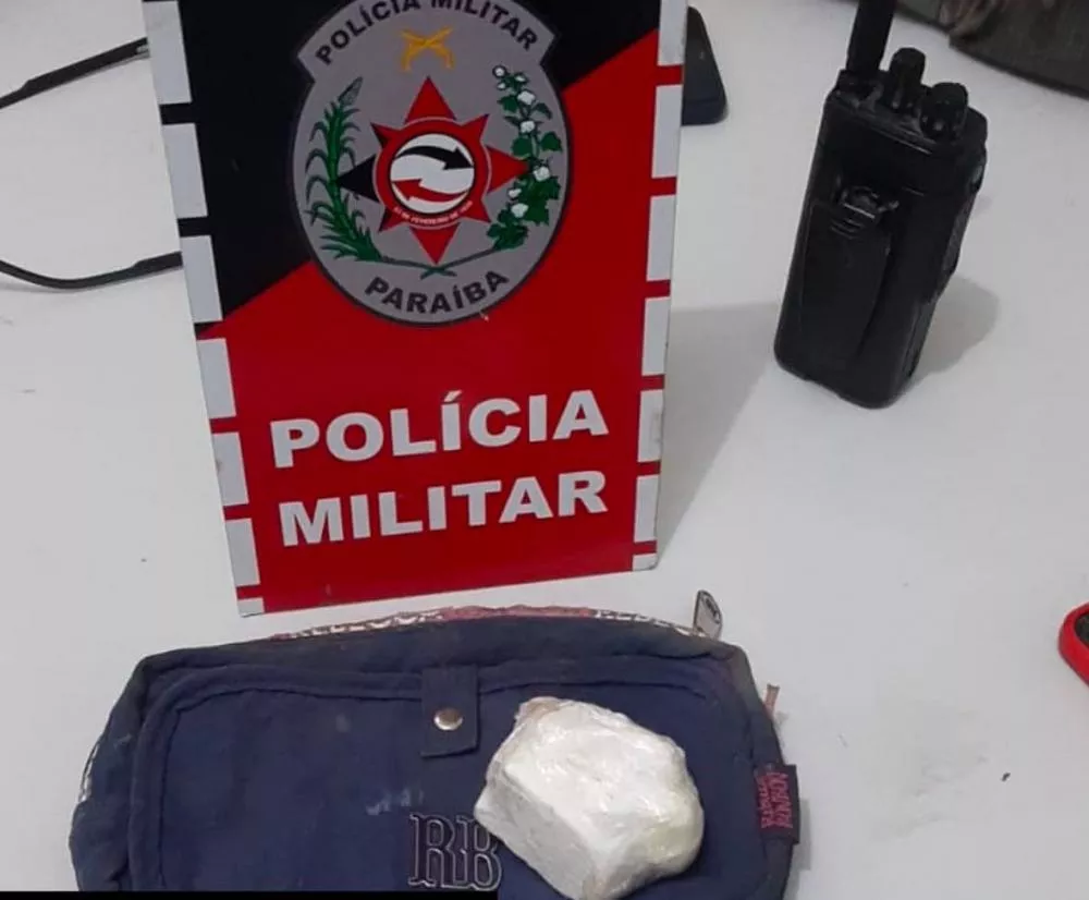 Polícia Militar apreende pasta base de cocaína em Pombal; suspeito é preso em flagrante