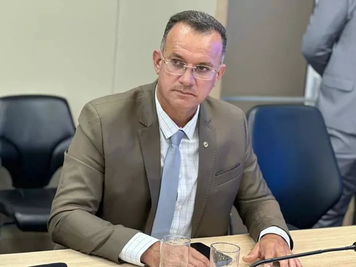 Prefeito de Campina Grande exonera secretário que chamou Lula de “canalha”