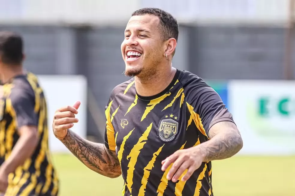 Lembra dele? Ex-Corinthians é anunciado como reforço da SAF do Botafogo-PB