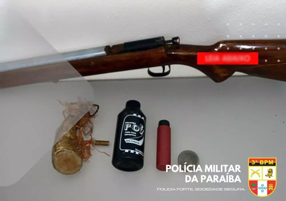 Polícia apreende espingarda e materiais para fabricação de munições em Condado