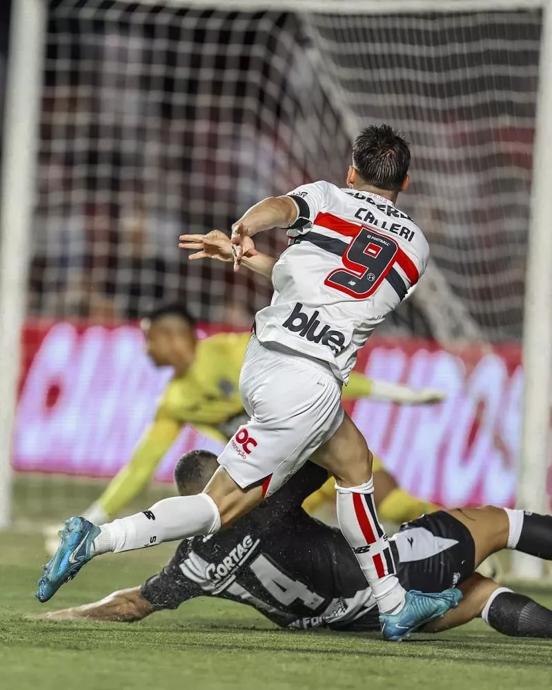 São Paulo sai na frente, mas sofre virada da Ponte Preta e complica Palmeiras no Paulistão