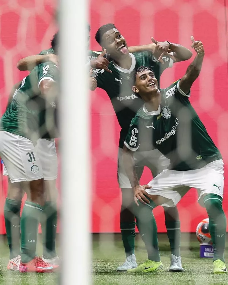 Estêvão faz golaço, Palmeiras vence Botafogo-SP de virada e evita eliminação no Paulistão