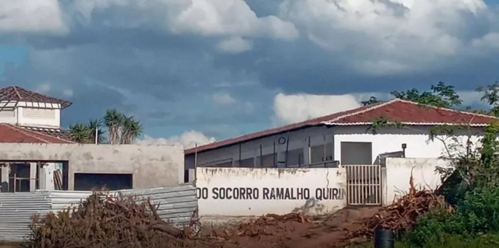 Pais de alunos cobram conclusão de reforma na ECIT Maria do Socorro Ramalho Quirino, em Imaculada