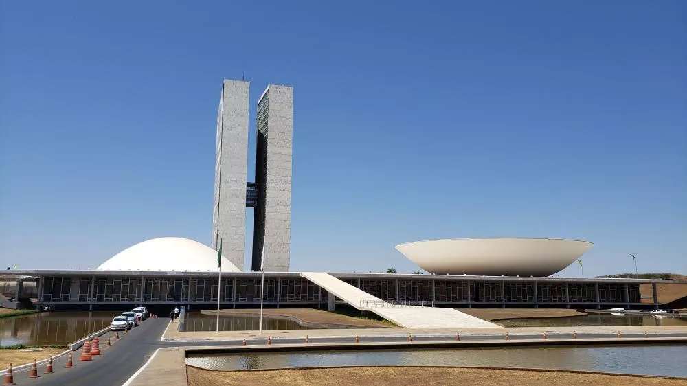 Congresso tem até 30 de junho para redefinir número de deputados federais por estado, em 2026