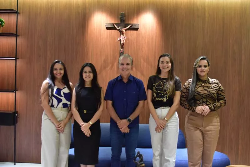 Secretária da Mulher de Patos recebe vice-prefeita e presidente da Câmara de Manaíra e percorrem Rede de Proteção