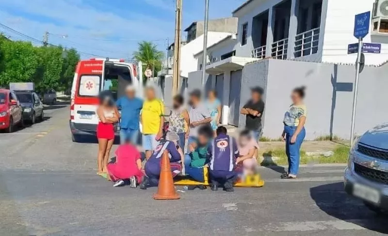 Colisão entre motos deixa duas mulheres feridas no Bairro Liberdade, em Patos