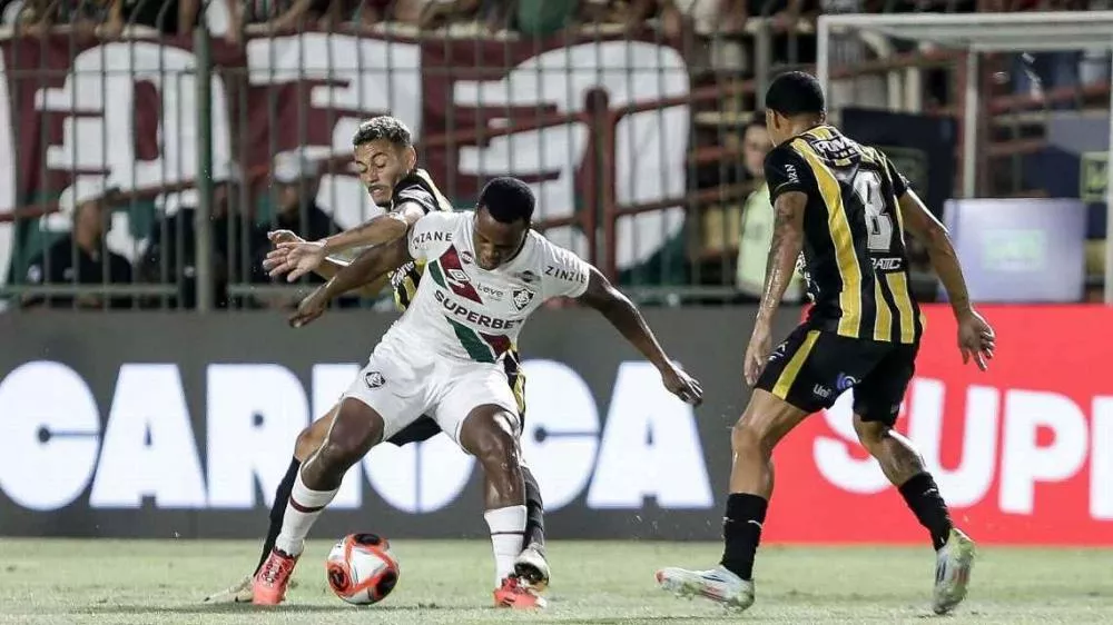 Fluminense administra vantagem, empata com Volta Redonda e faz final do Carioca com o Flamengo