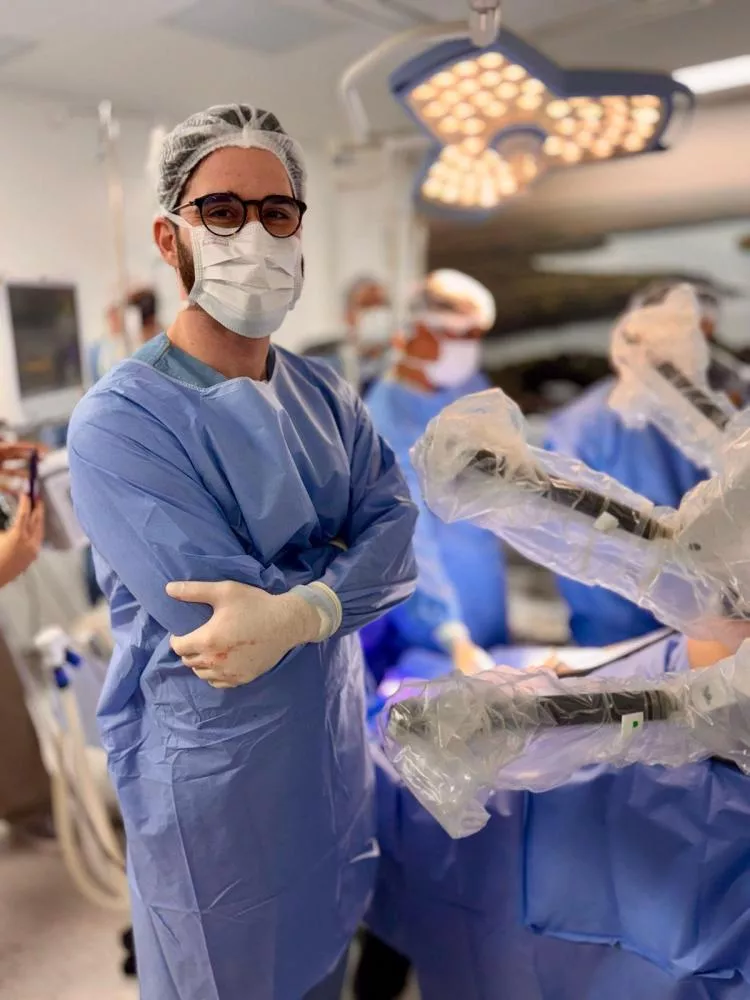 Primeira Prostatectomia Radical Robótica da Paraíba realizada pelo Dr. Artur Farias marca avanço na medicina do Estado